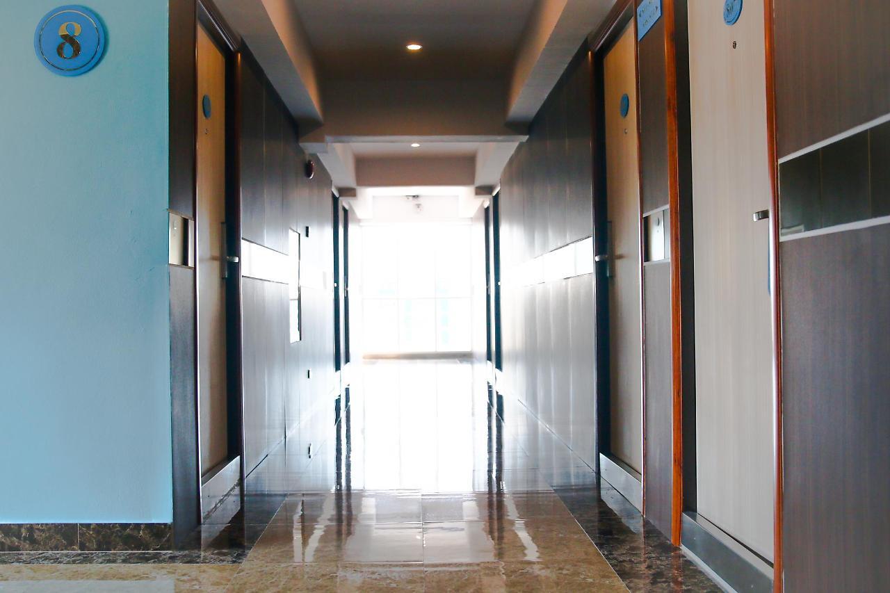 Maverick Ratchada Hotel Bangkok Exterior photo